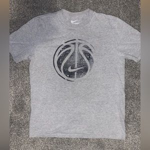 Vintage Nike Basketball Old School Distressed T-Shirt (Size Large)